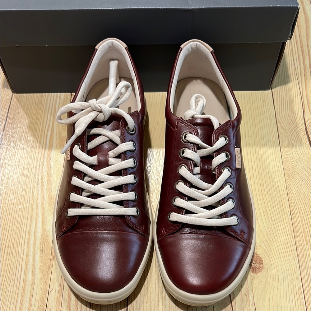 Women’s Burgundy Leather Sneakers - Picture 6 of 7